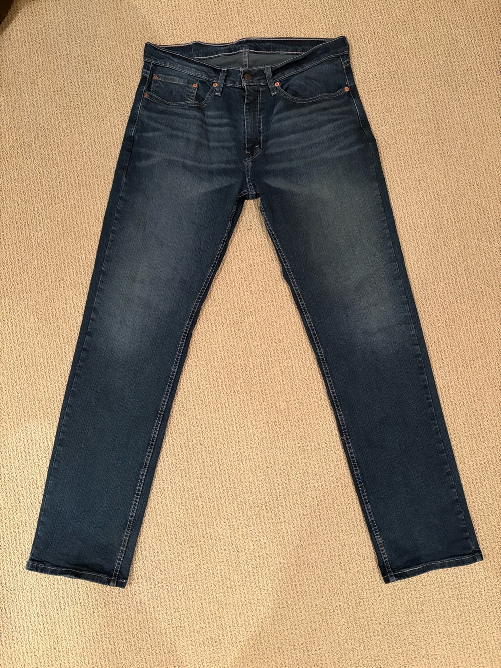 Levi’s 559 Men's Dark Blue relaxed, straight jeans, size 34X34